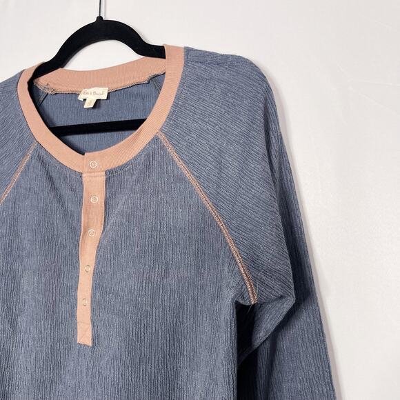 Hem & Thread Small S Denim Blue Textured Boxy Henley Pullover Top Long Sleeve - Picture 3 of 9
